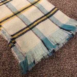 NWOT Blanket Scarf